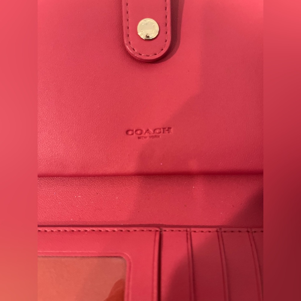 π Authentic Coach Phone Wallet π - Picture 4 of 7